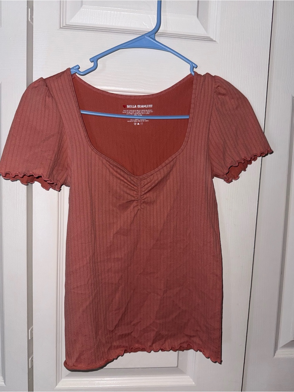Bella Seamless Rust Ribbed Scoop-Neck Short Sleeve Top